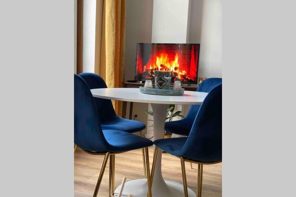 Luxury 1Bedroom Apartment مونس المظهر الخارجي الصورة